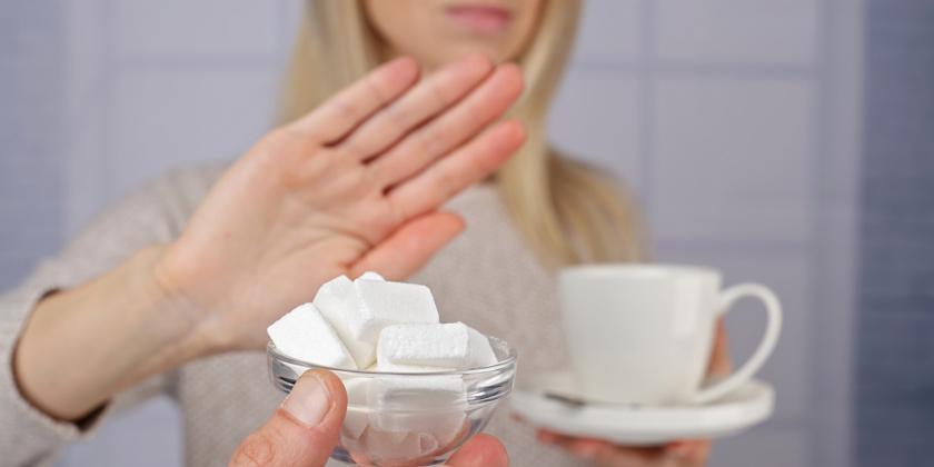 Al reducir el azúcar también se disminuye la ingesta de calorías vacías, es decir, aquellas que no tienen ningún valor nutricional y hacen aumentar el peso (Foto: /pixabay)