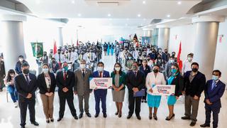 Ayacucho: Premian a instituciones educativas que ocupan primeros lugares en vacunación contra el COVID-19