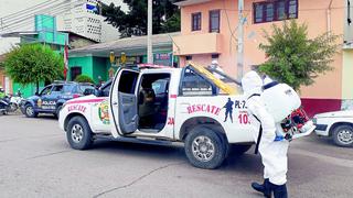Fumigan patrulleros de policías en Huancayo para prevenir propagación de coronavirus