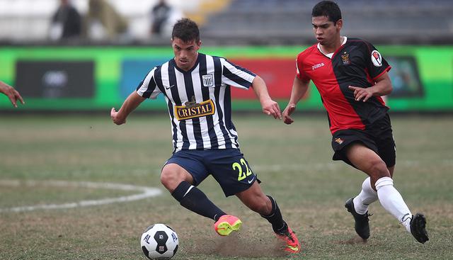 En 2014 el modelo fue similar al anterior con la modificación del cuello. (Foto: Archivo GEC)