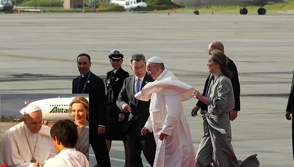 Papa Francisco en Colombia: Recibe paloma de la paz del hijo de Clara Rojas (FOTOS)