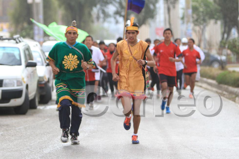 Inicia carrera de chasquis que unirá 5 regiones (FOTOS)