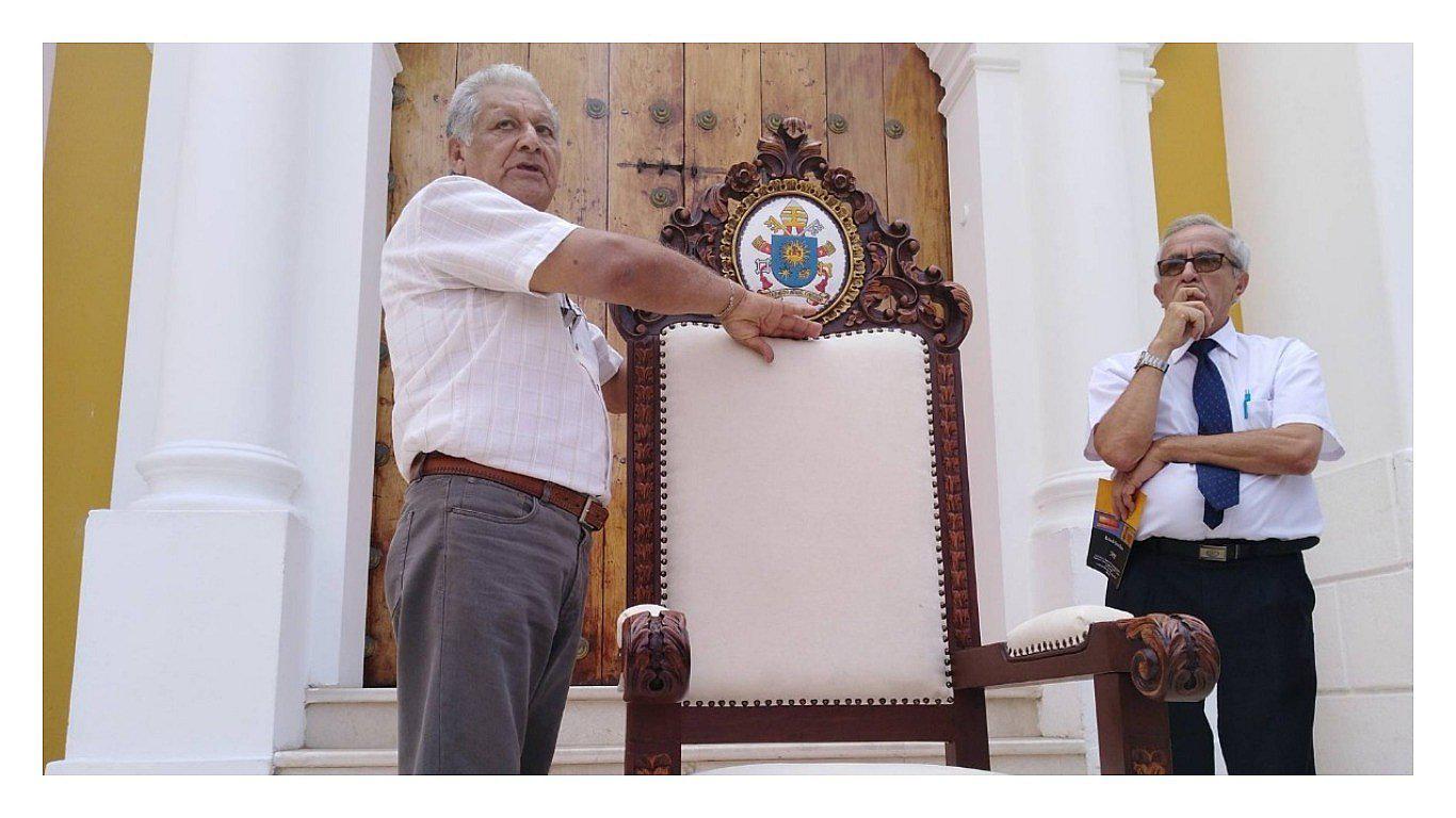 Presentan sillón que utilizará el Papa Francisco para encuentro con el clero (VIDEO) 