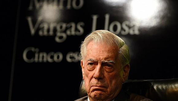 Mario Vargas Llosa: Se pregunta si el próximo año será el Premio Nobel un futbolista