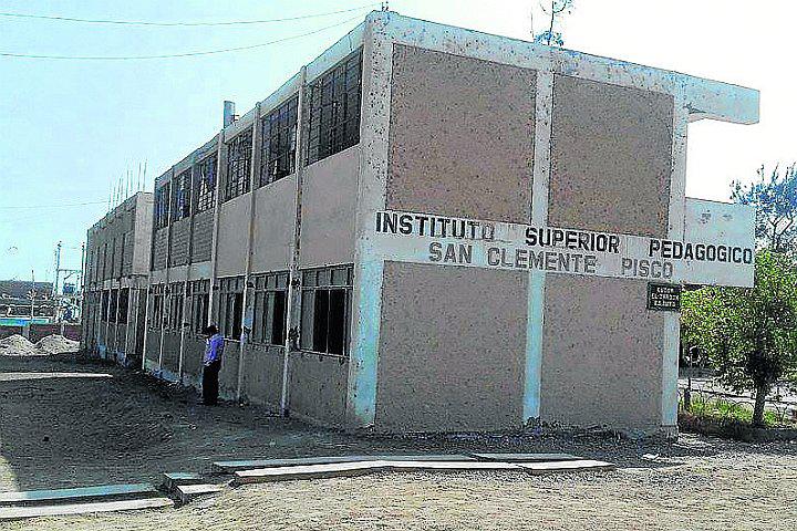 Pisco: alumnos de instituto destruido por terremoto siguen esperando nuevo local