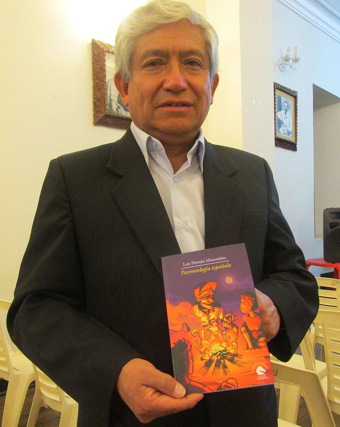 Luis Mozombite: ​"Difundir la literatura y crear políticas culturales"