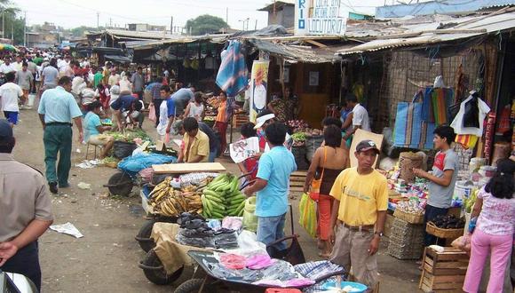 Comerciantes informales de mercado con los días contados 