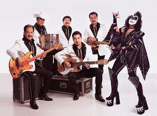 Los Tigres del Norte no descartan tocar con Gene Simmons en su 50 aniversario