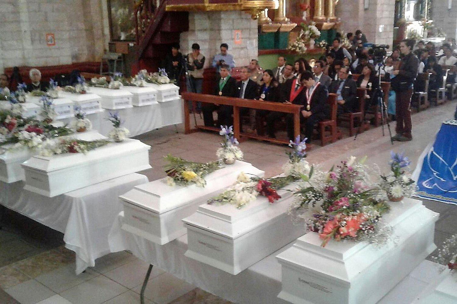 ​Ayacucho: Fiscalía entrega restos de 22 víctimas de violencia política