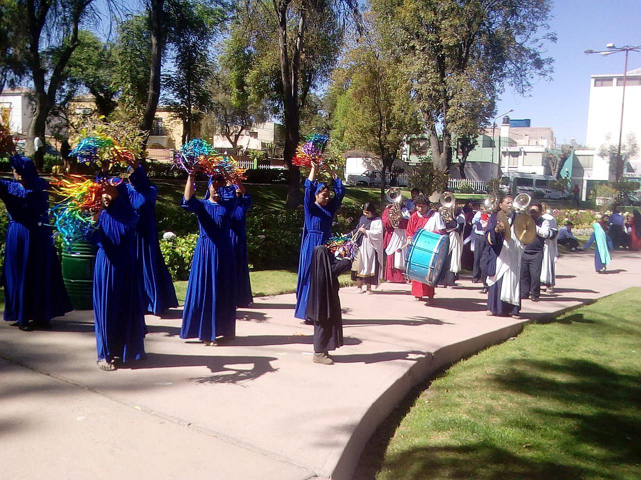Israelitas recaudaron fondos para su iglesia