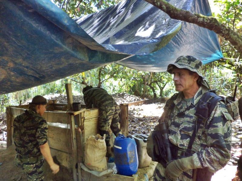 Destruyen laboratorio de droga y hallan 22 kilos de cocaína en Tocache