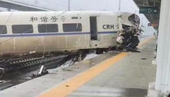 El tren, que se dirigía hacia la provincia de Guangdong, descarriló tras haber circulado sobre escombros cerca de un túnel. (Foto: Twitter)