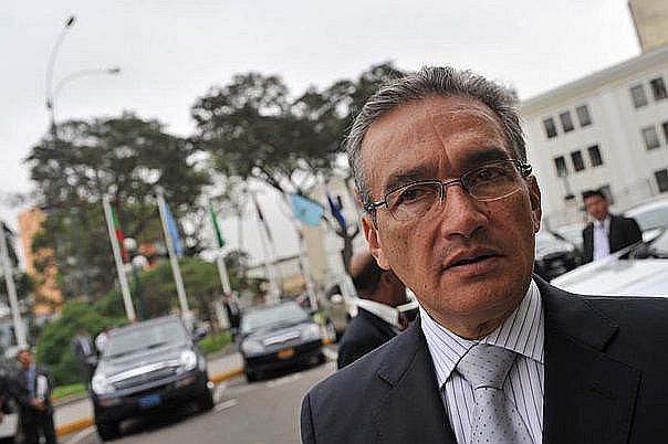 Alejandro Aguinaga: "La reclusión afecta la salud de Alberto Fujimori"