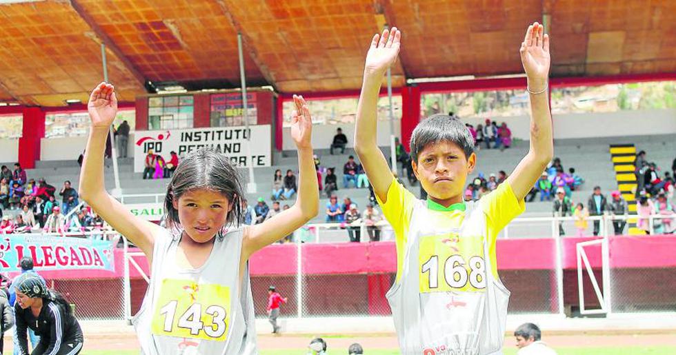 Fondistas dan todo su esfuerzo en media maratón 