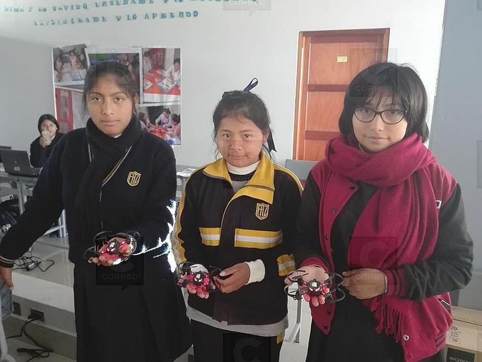 UNI enseña a alumnos de Tacna a armar satélites