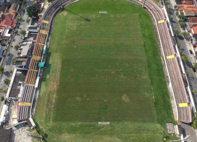 Grandes estadios de Río de Janeiro, Sao Paulo así como canchas de barrios en Brasil lucen completamente vacíos por la cuarentena. (Foto: EFE)