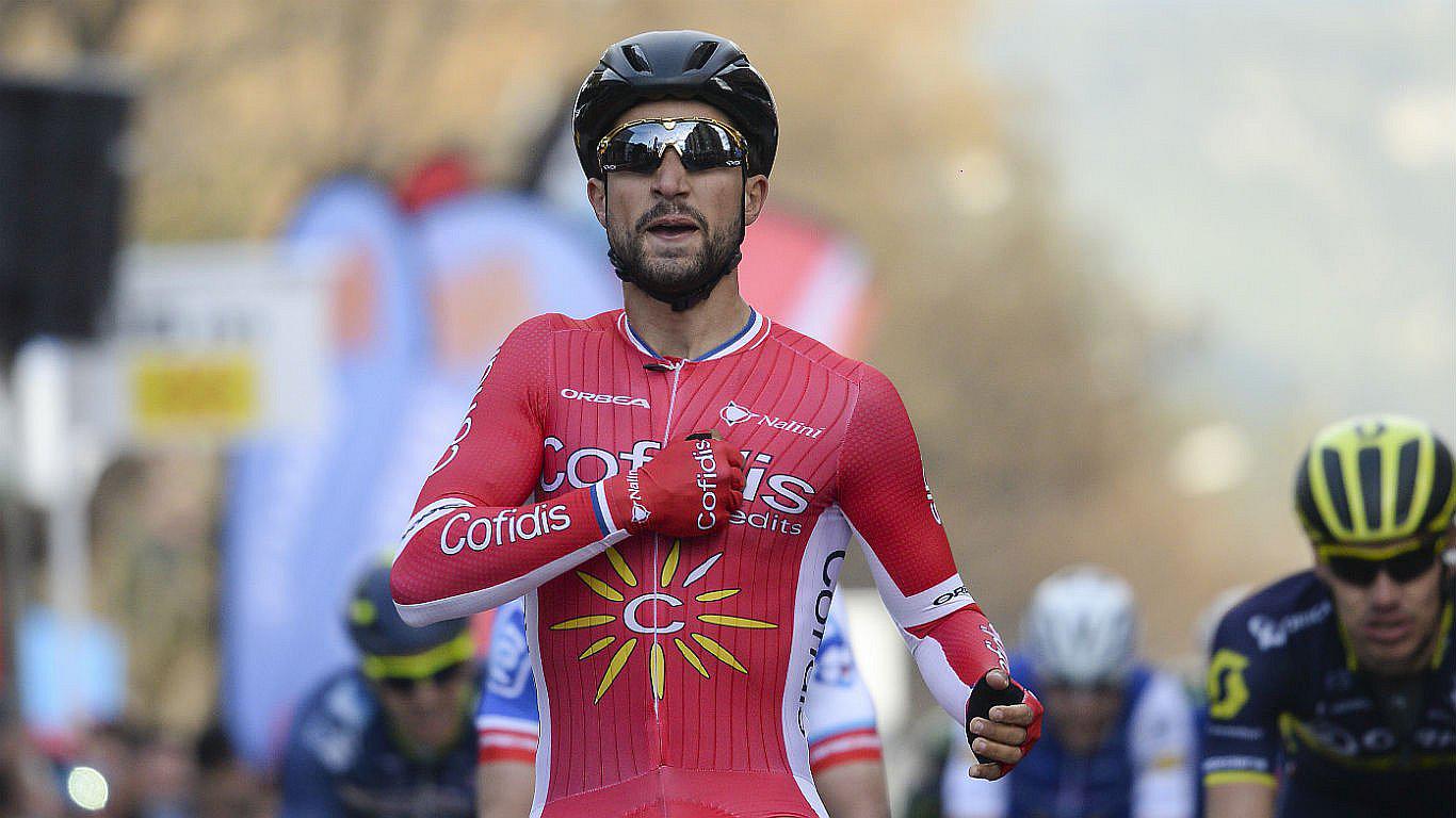 Equipo de ciclismo prohíbe a deportistas tener barba "por razones estéticas"