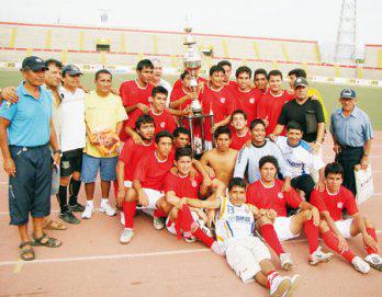 Alfonso Ugarte campeón del relámpago