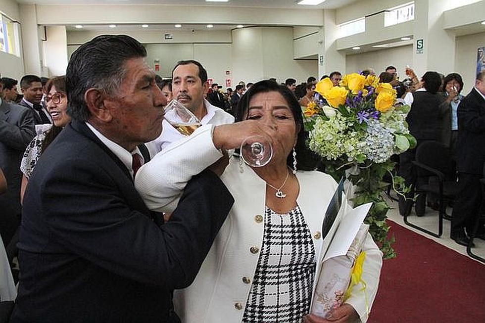 ​25 parejas contrajeron matrimonio en Alto Selva Alegre (FOTOS)