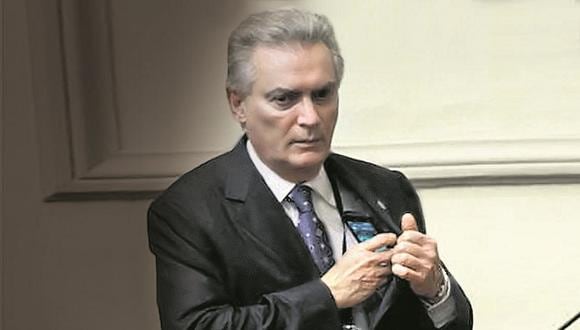 ​Luis Favre, asesor de César Acuña, es citado por la comisión Lava Jato