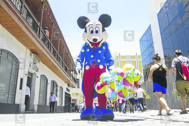 ¿Mickey Mouse es arequipeño? Conoce la historia del hombre dentro del disfraz