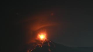 Guatemala: cierran carretera por erupción de volcán de Fuego