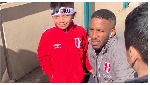 Selección peruana: Jefferson Farfán tuvo noble gesto con niño que deseaba conocerlo (VIDEO) 