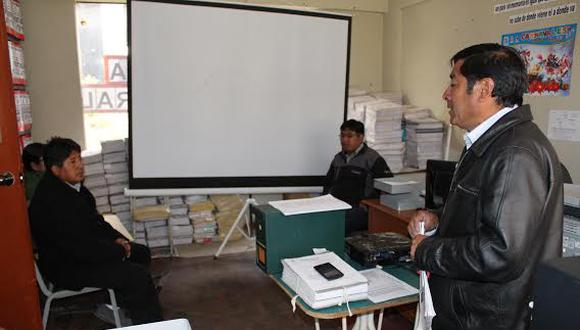 ​El archivo central de la Municipalidad de San Román capacita a trabajadores sobre transferencia de documentos 