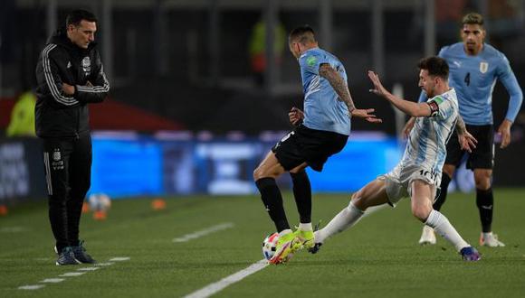 Lionel Messi marcó un gol en la victoria de Argentina por 3-0 sobre Uruguay. (Foto: AFP)
