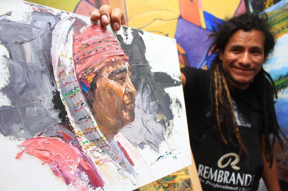 Joven pintor crea obras de arte con una espátula (FOTOS)