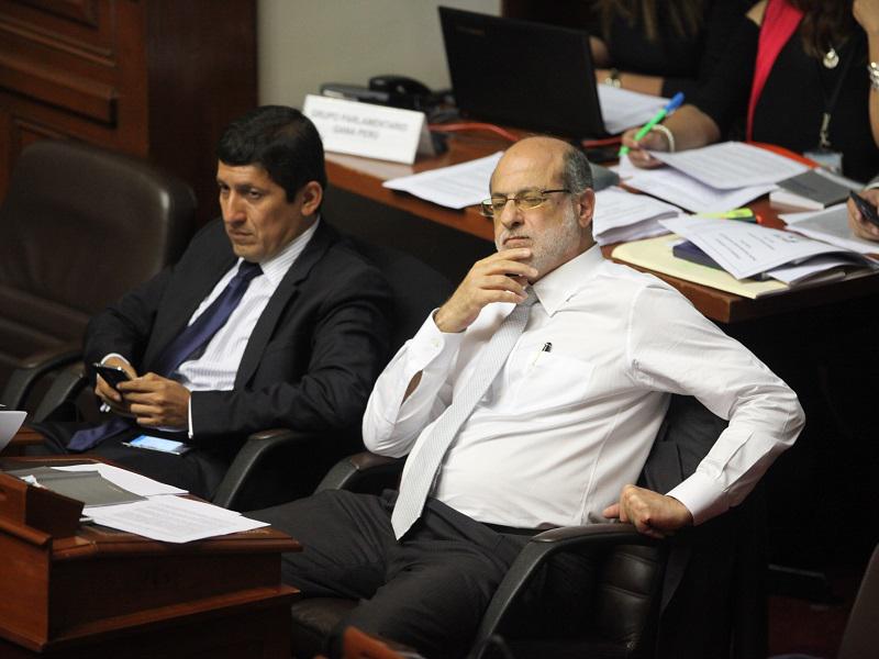 Abugattás sobre comisión Belaunde Lossio: "Pretenden desestabilizar al gobierno"