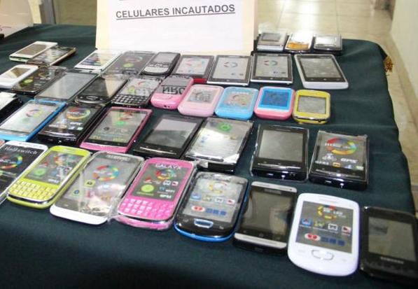 Incautan  240 celulares