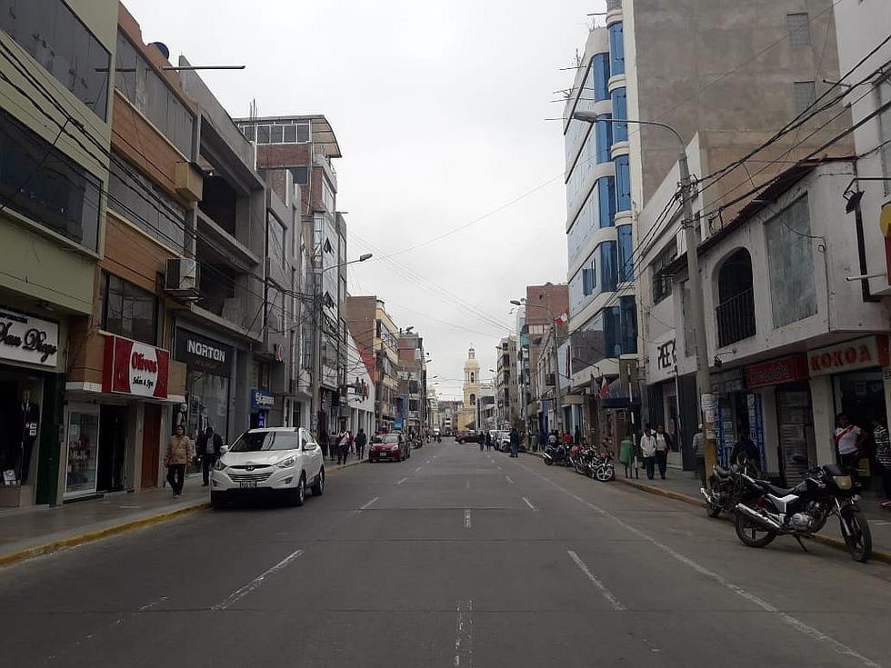 Calles de Chiclayo quedan vacías, familias enteras ven el debut de Perú en el Mundial