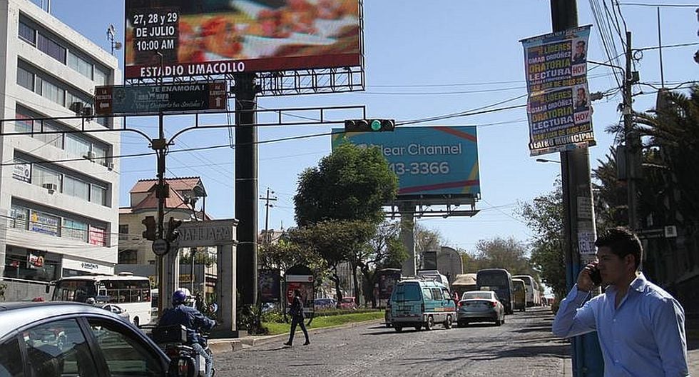 Arequipa Solo 5 paneles de publicidad de la avenida Ejército cuentan