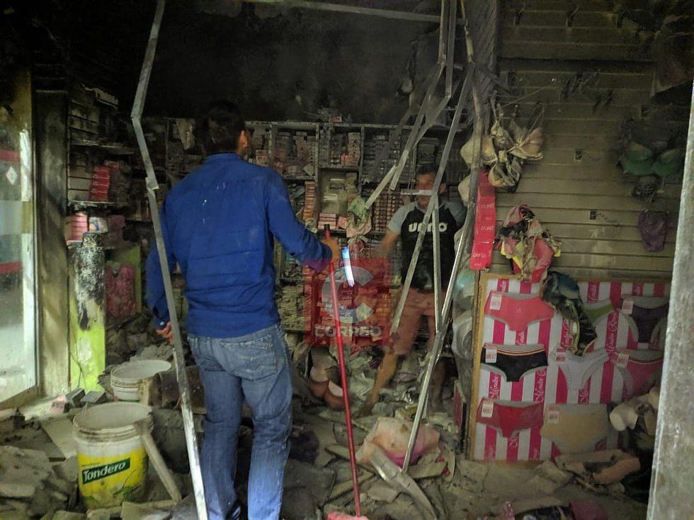 Incendio en un puesto del mercado Diver Plaza causa alarma