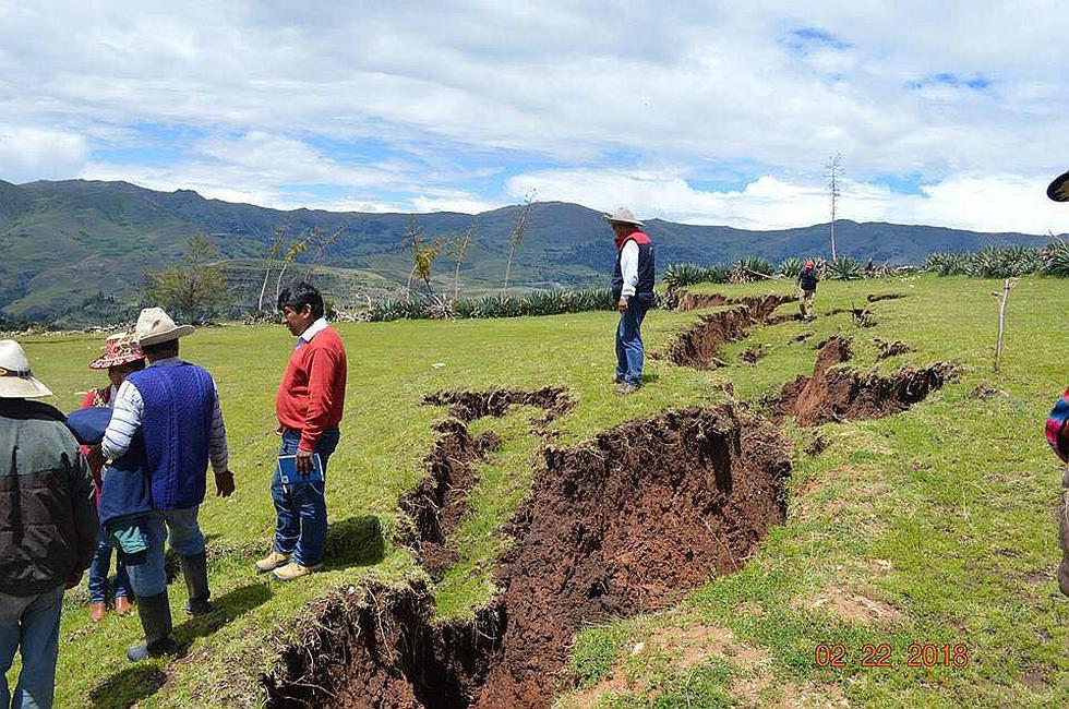 Cusco: tierra se abre en poblado y habitantes claman por ayuda (VIDEO)