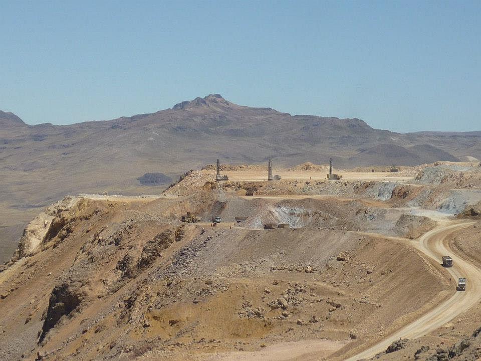 Puno: huelguistas del distrito de Ocuviri ingresan a minera Aruntani