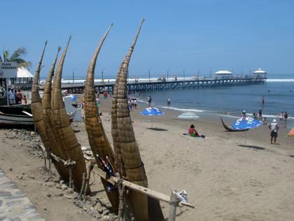Trujillo: Recuperan pérdidas económicas en Huanchaco tras erosión costera