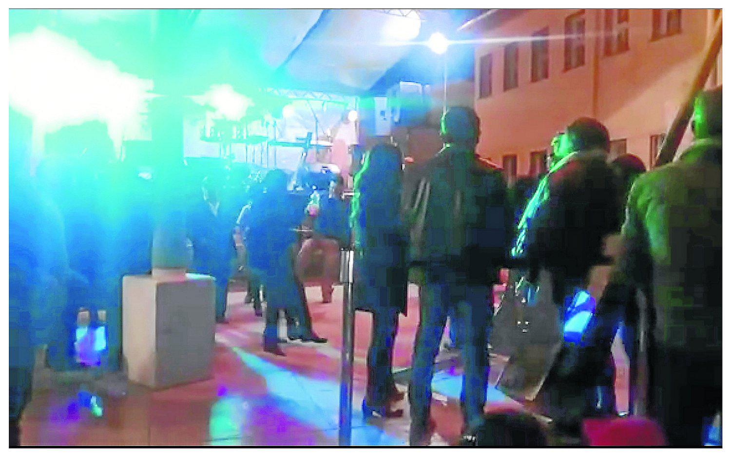 Trabajadores arman fiesta en el Carrión