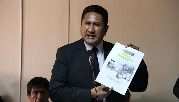 Vladimir Cerrón anuncia denuncia penal contra entidad vinculada al Ministerio de Salud 