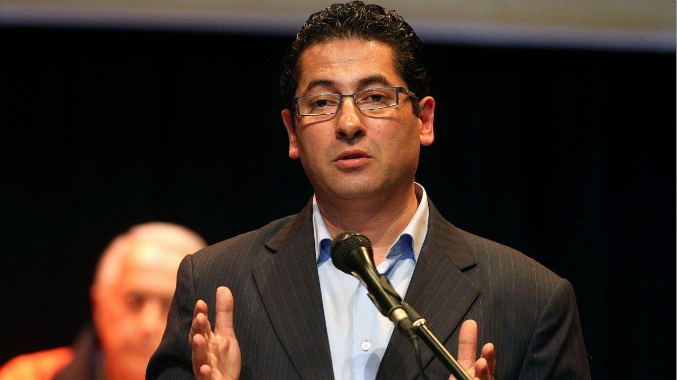 Salvador Heresi da ultimátum a  PPK y pide que renuncie o votará a favor de la vacancia 