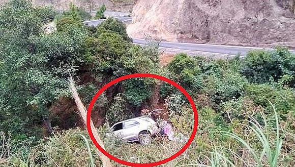 Alcalde ecuatoriano muere tras caer a una hondonada de  cinco metros en su automóvil