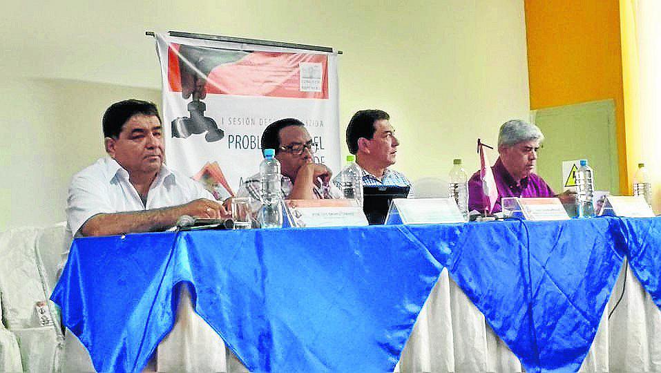 Analizan problemática del  servicio de agua en la región 