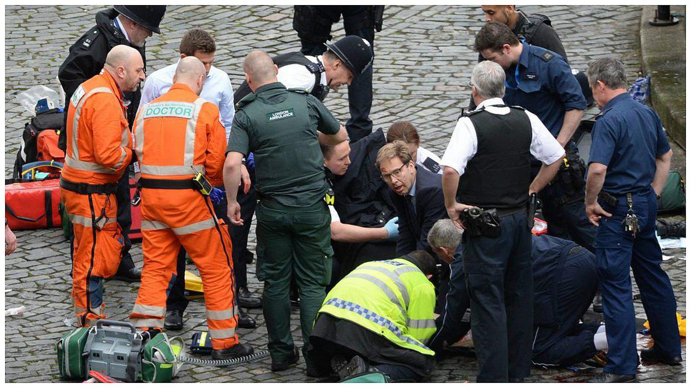 Londres pide colaboración de WhatsApp por atentado en Westminster