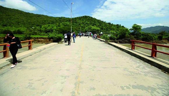 Piura: Treinta mil pobladores de Salitral están aislados por colapso de puente