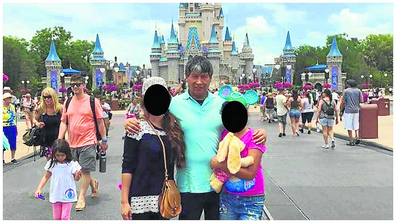 Del penal directo a Disneyland, ​Wilfredo Oscorima disfruta su libertad con vacaciones
