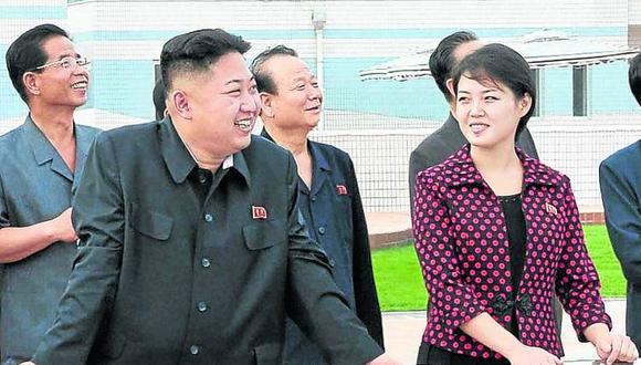 Reaparece esposa del líder norcoreano Kim Jong-un tras ausencia mediática