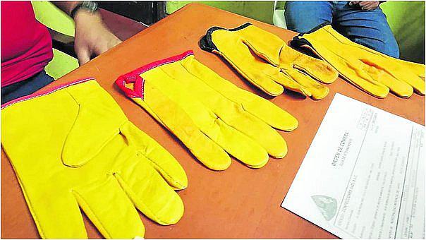 La MPS dice ahora que guantes no costaron 65 soles el par sino 13.80