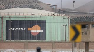 Repsol reclama indemnización a los propietarios del buque petrolero por derrame de petróleo en el mar 