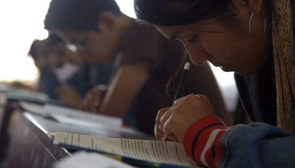 Pronabec entregará 5 mil créditos educativos a bajo interés en el 2013